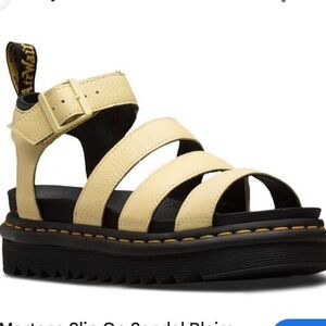 Dr. Martens Women’s Blaire Strappy Chunky Yellow Grunge‎ Sandals- Size 6